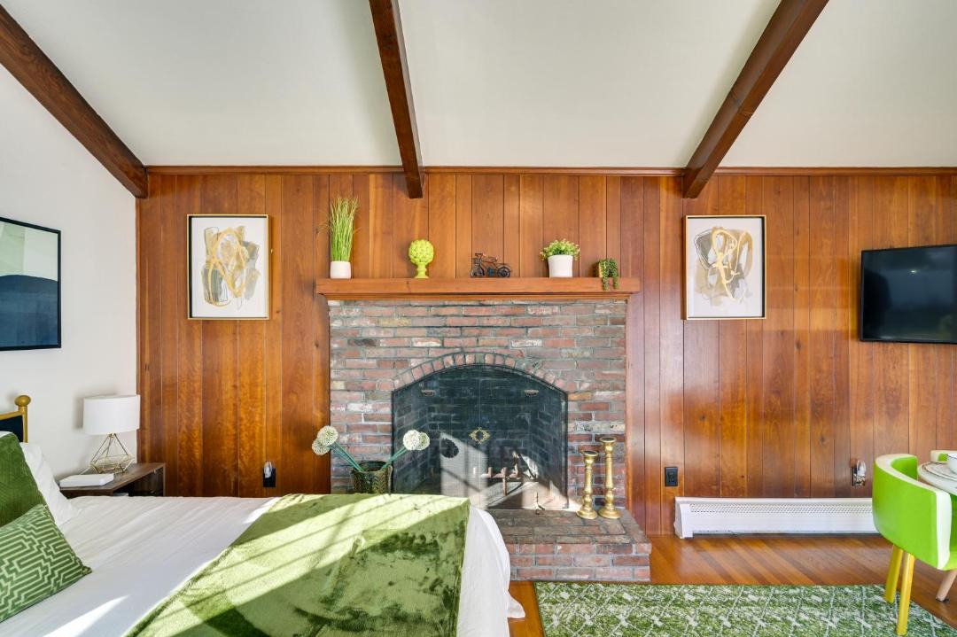 Photo of Others in Salem