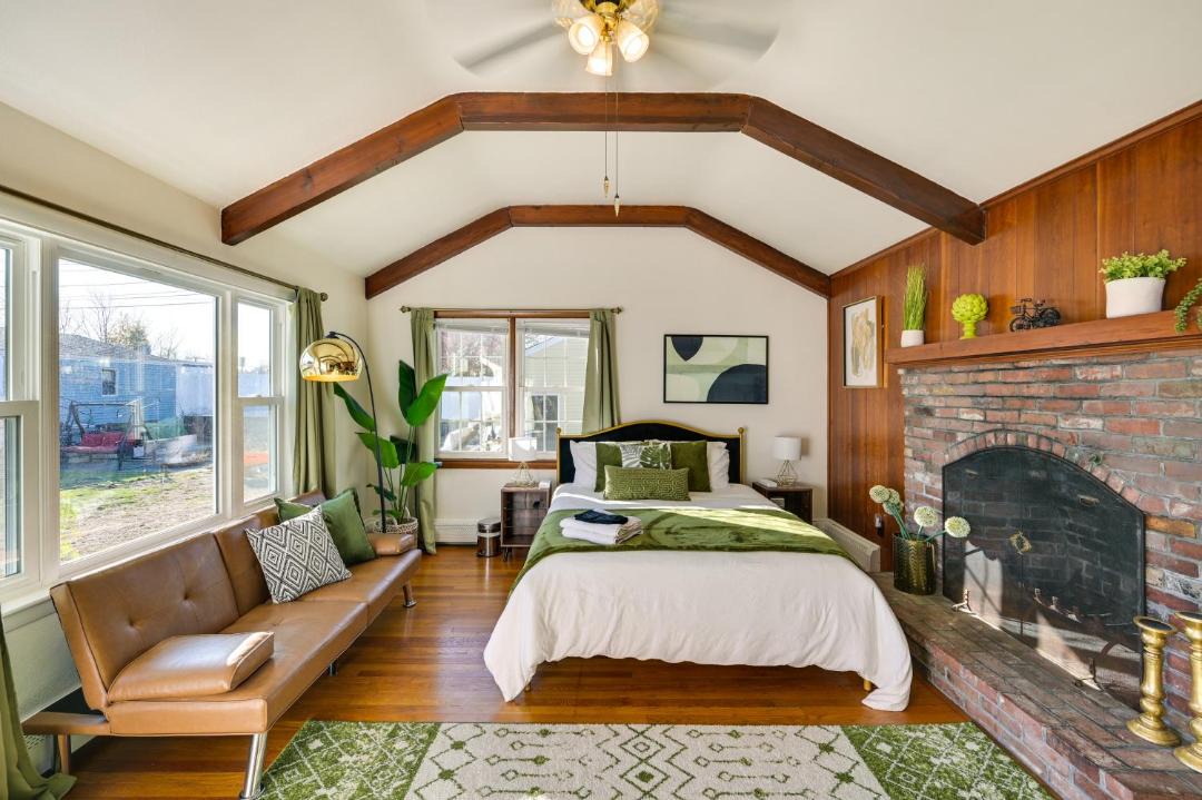 Photo of Others in Salem