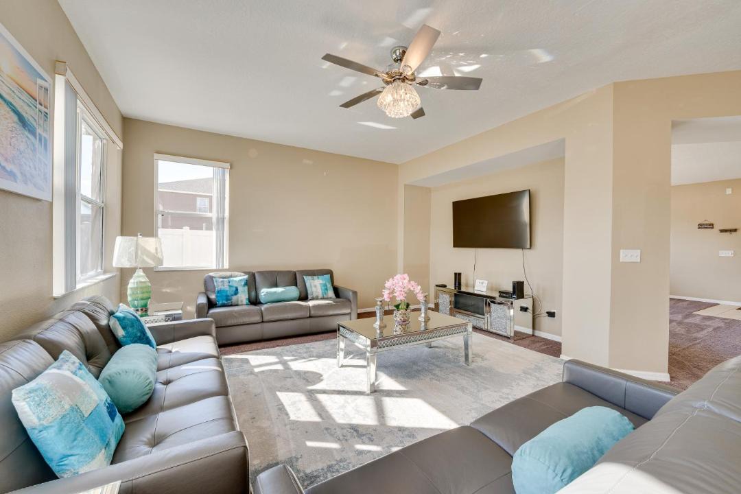 Photo of Livingroom in Legacy Park