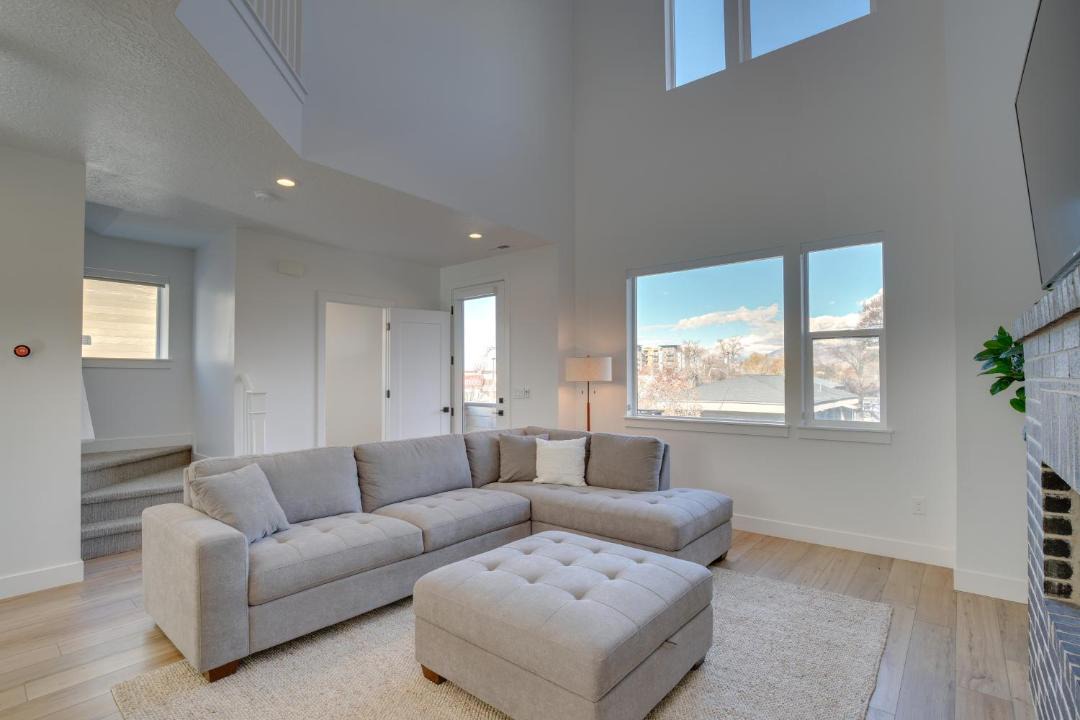 Photo of Livingroom in Central Business District