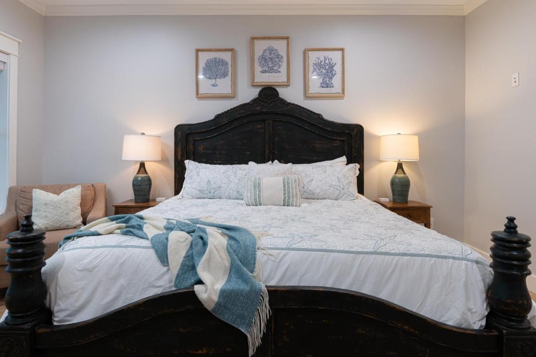 Photo of Bedroom in Crystal Beach