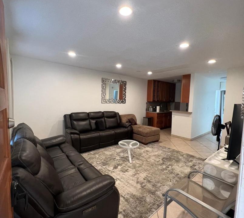 Photo of Livingroom in Del Rey