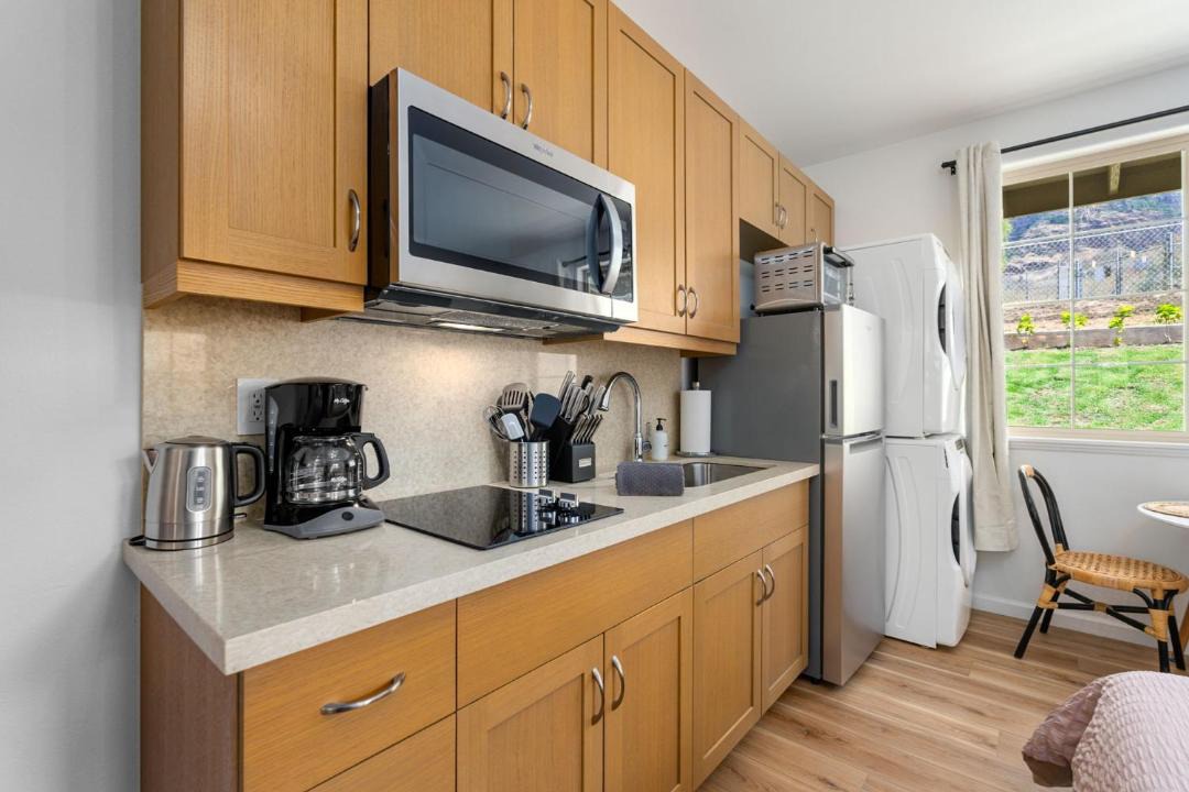 Photo of Kitchen in Makaha Valley