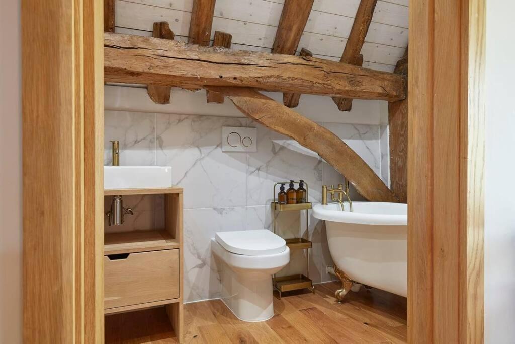 Photo of Others in Howlett End