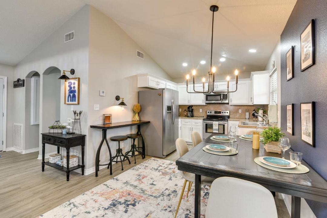 Photo of Livingroom in Crystal Beach
