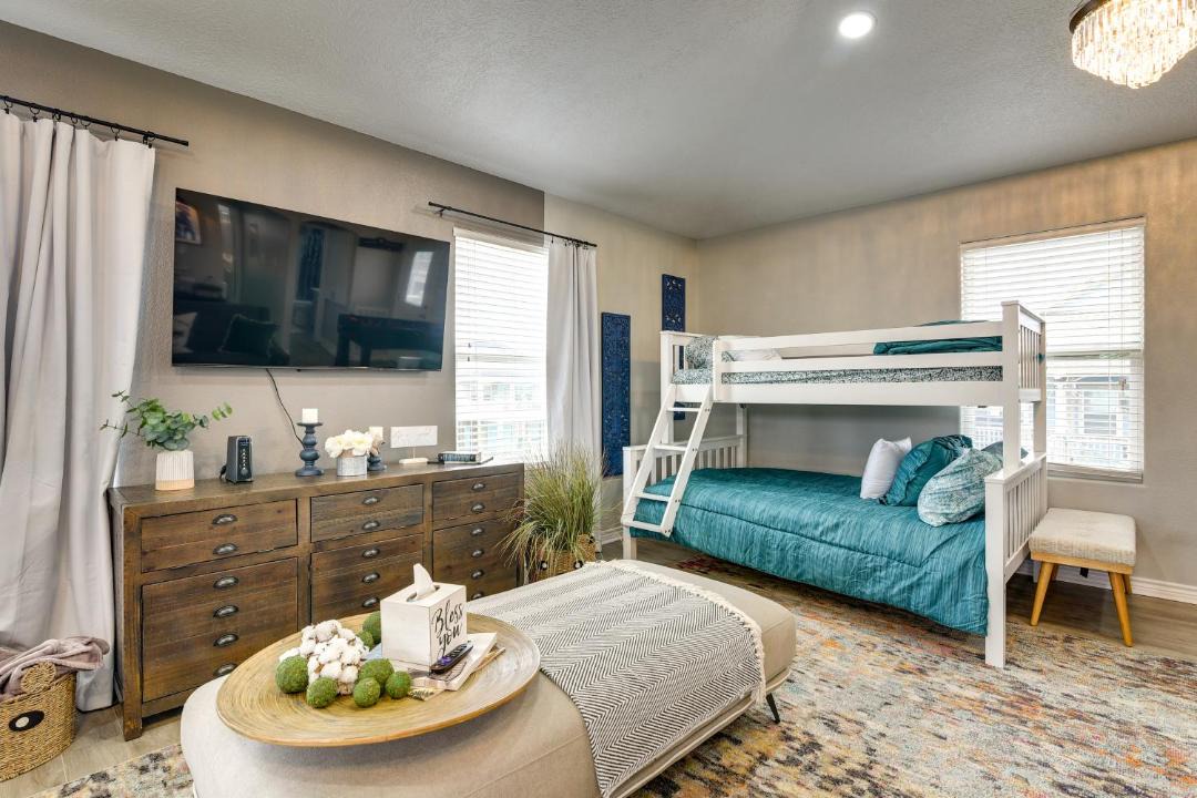 Photo of Livingroom in Crystal Beach