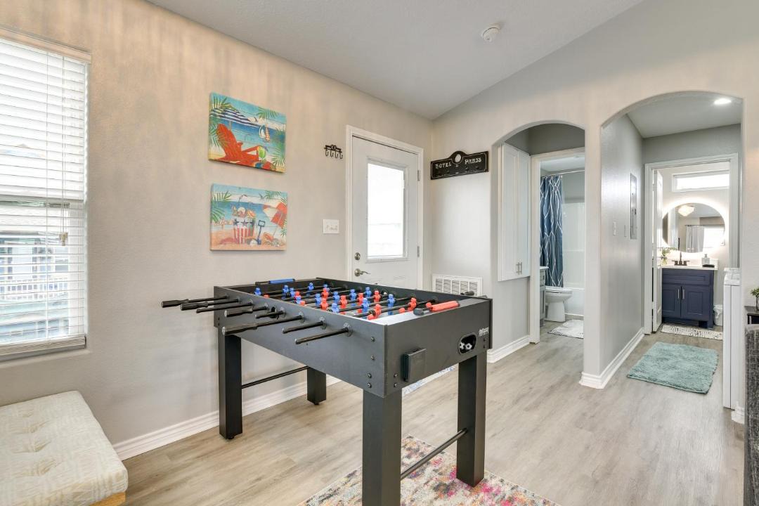 Photo of Livingroom in Crystal Beach