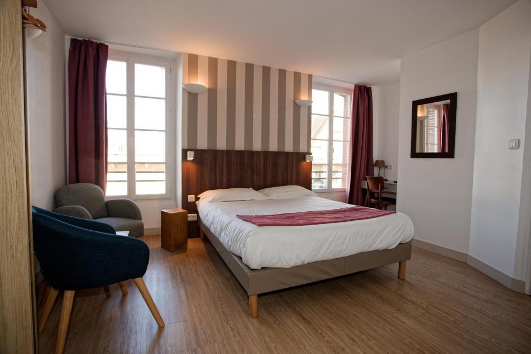 Photo of Bedroom in Dinan