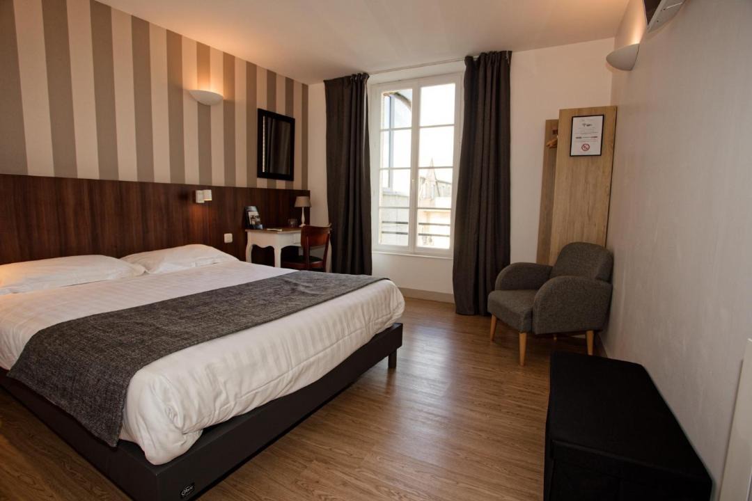 Photo of Bedroom in Dinan