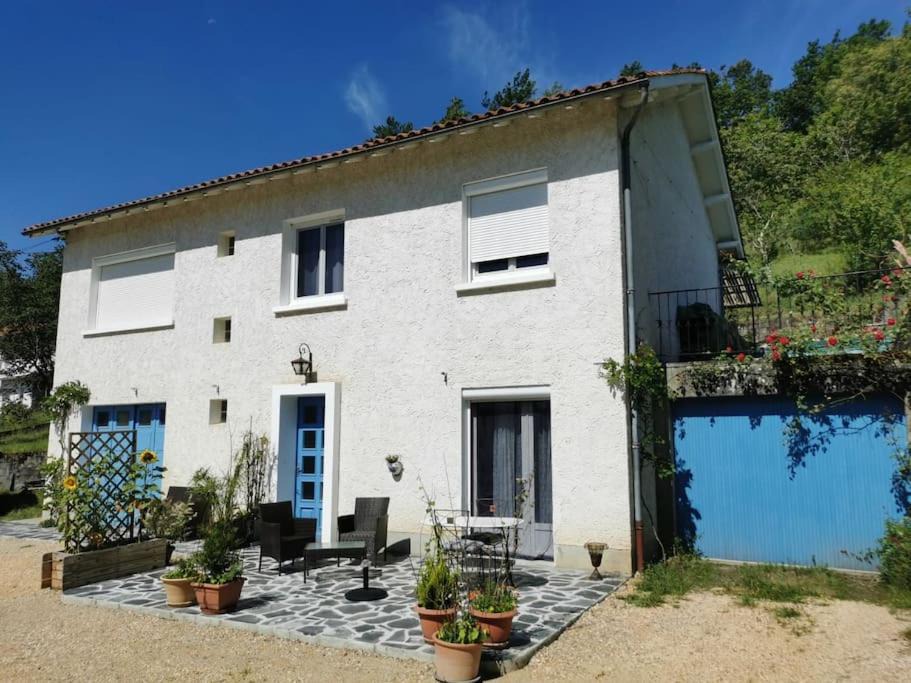 Photo of Buildings in Saint-Laurent-les-Tours