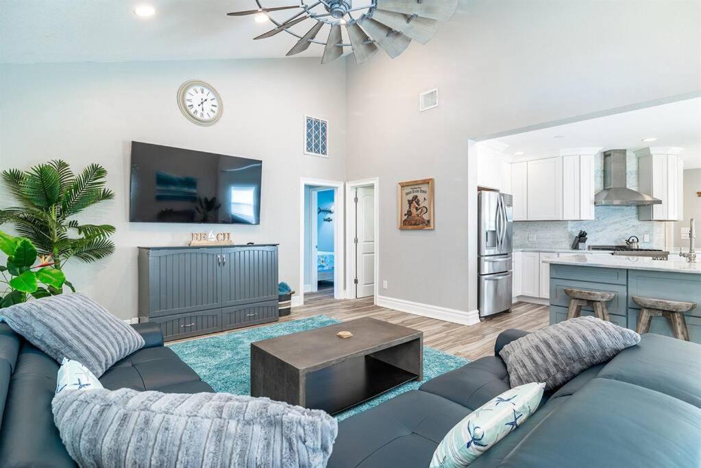 Photo of Livingroom in Indian Rocks Beach