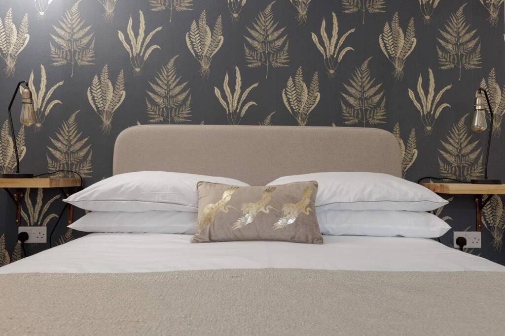 Photo of Bedroom in Caerphilly