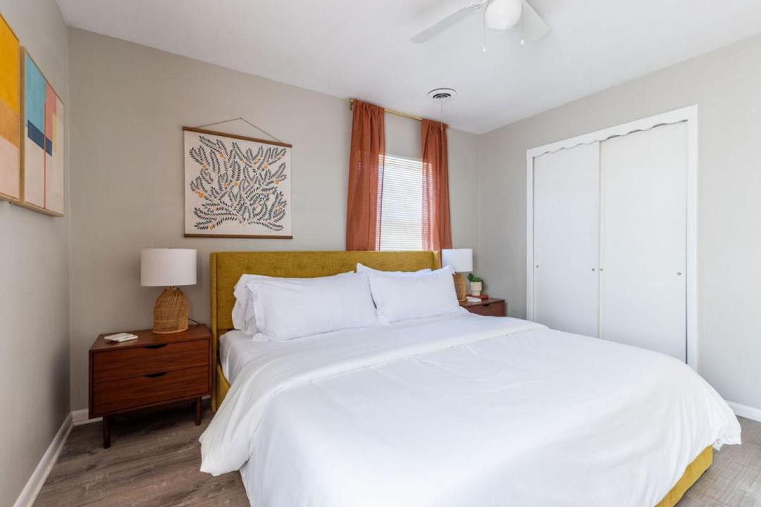 Photo of Bedroom in Maple Heights