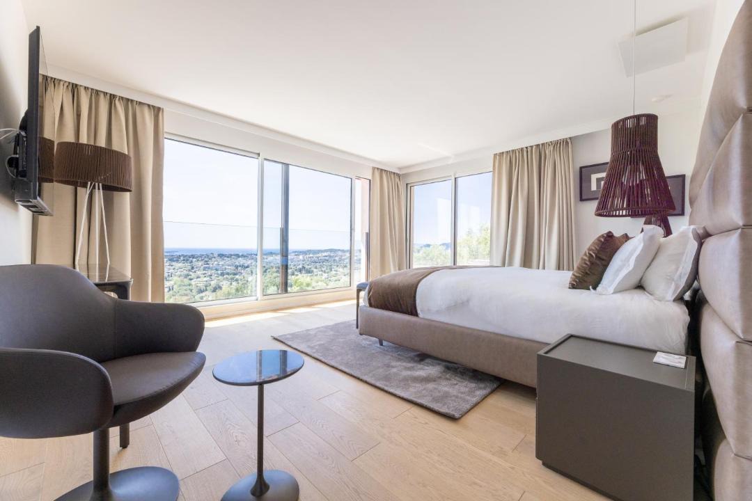 Photo of Others in Mougins