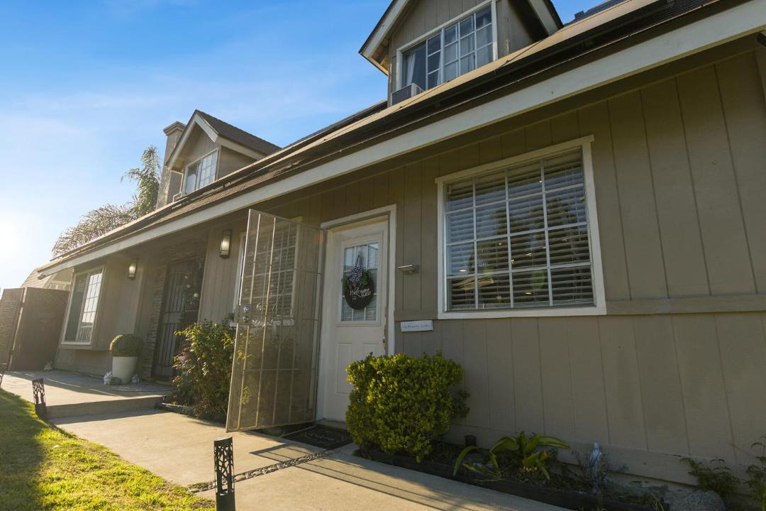 Photo of Buildings in Vista
