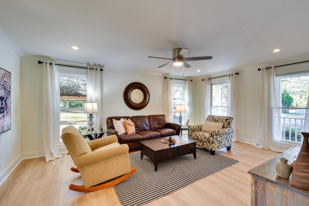 Photo of Livingroom in Travelers Rest