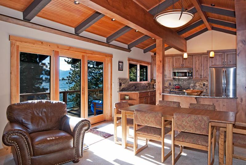 Photo of Livingroom in Lake Forest