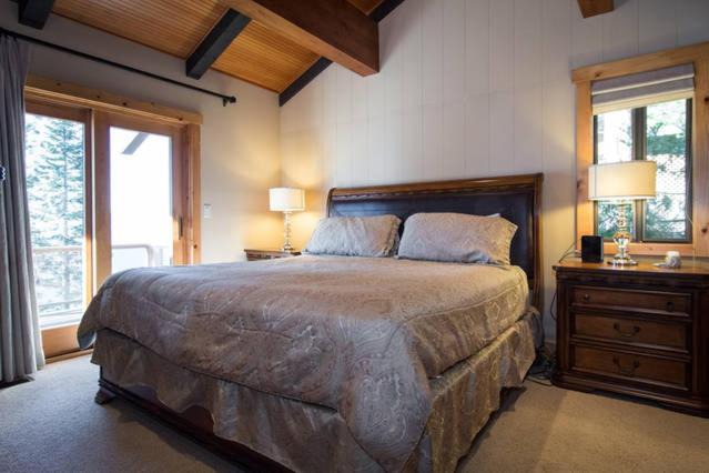 Photo of Bedroom in Lake Forest