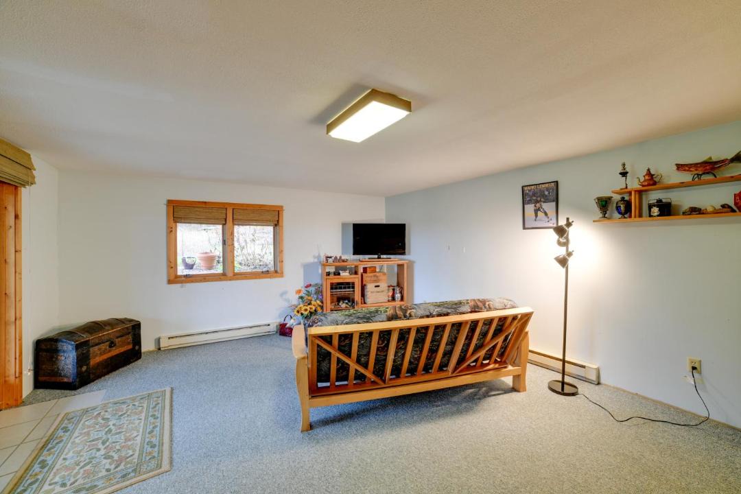 Photo of Livingroom in Dryden