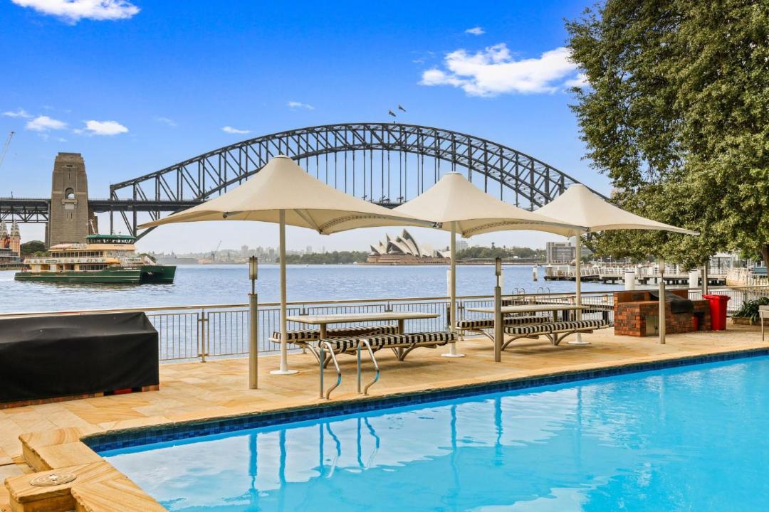 Photo of Outdoor in McMahons Point