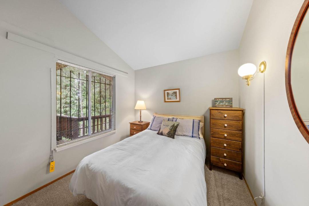 Photo of Bedroom in Tahoe Sierra Estates