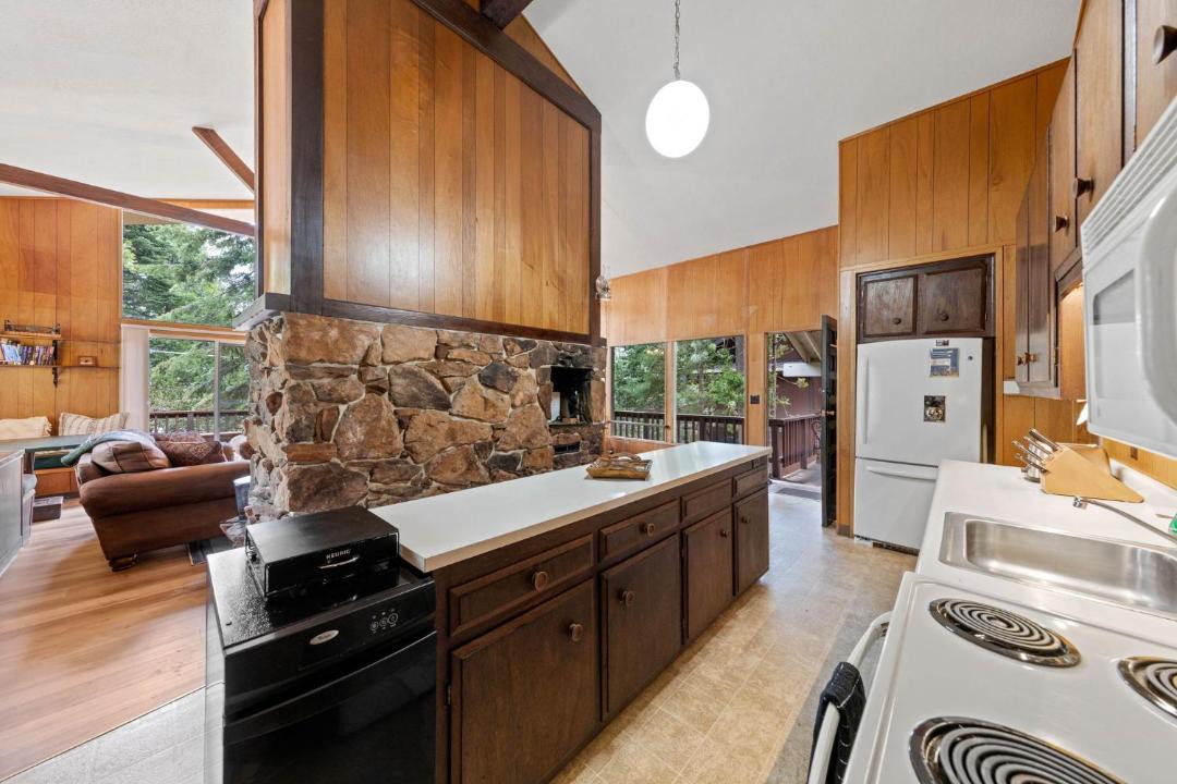 Photo of Kitchen in Tahoe Sierra Estates