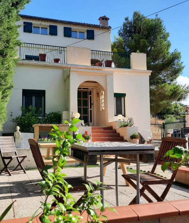 Photo of Others in Maury