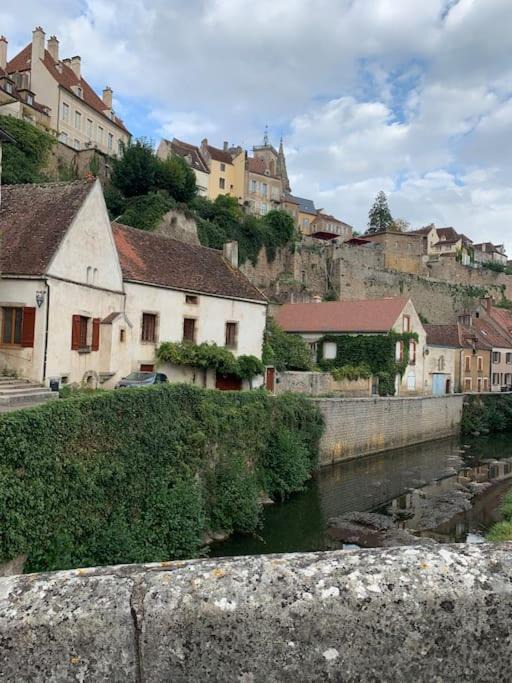 Photo of Buildings in Semur-en-Auxois