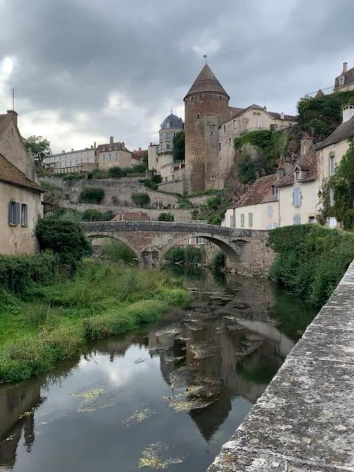 Photo of Buildings in Semur-en-Auxois