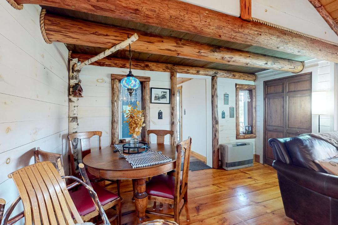 Photo of Livingroom in North Troy