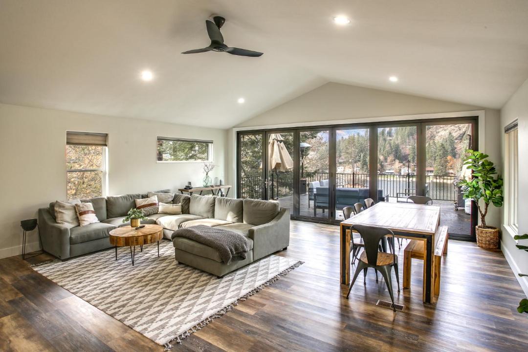 Photo of Livingroom in Rathdrum