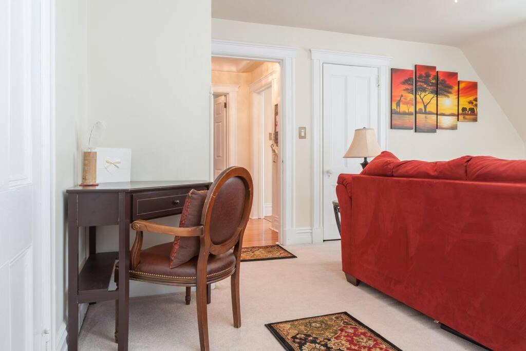 Photo of Livingroom in Montclair