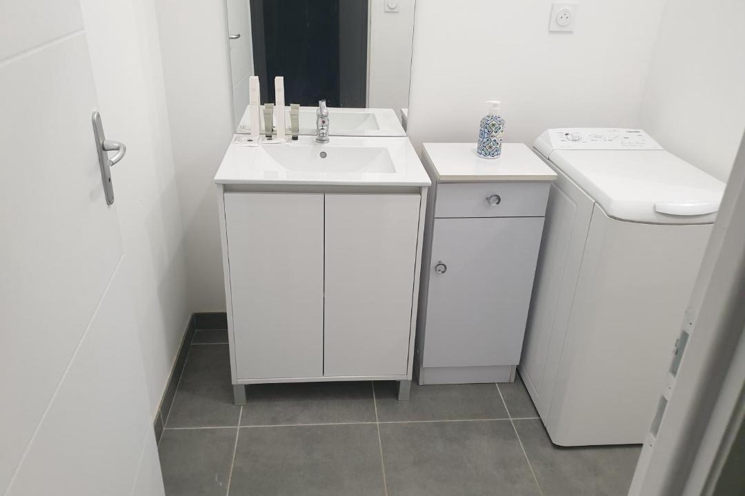 Photo of Bathroom in Saint-Jean-de-Thurigneux