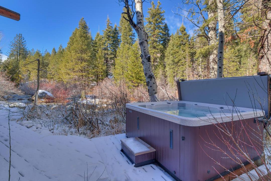 Photo of Patio Balcony in Alpine Meadows