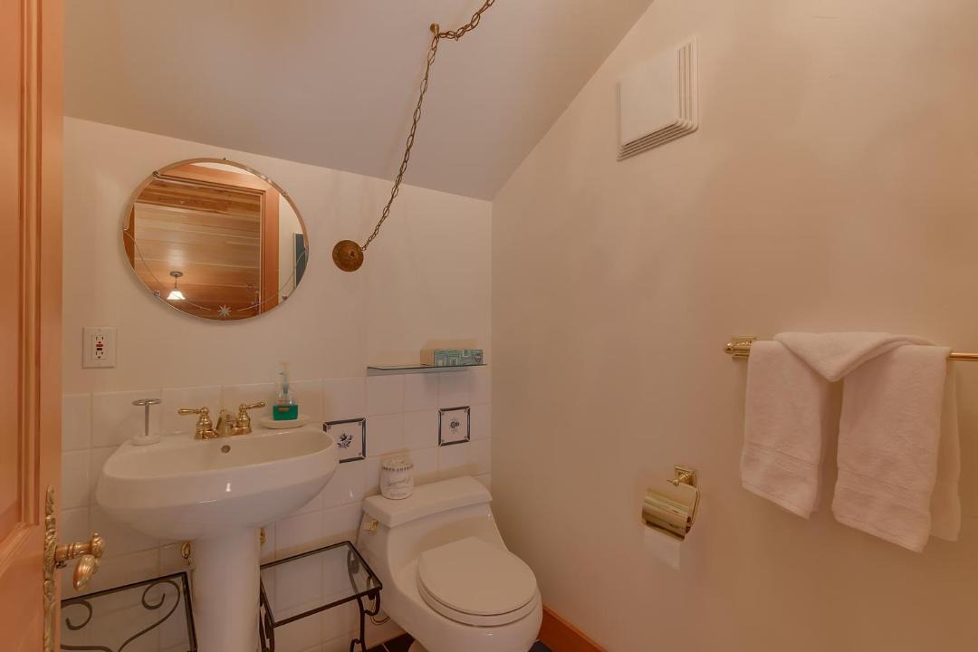 Photo of Bathroom in Alpine Meadows