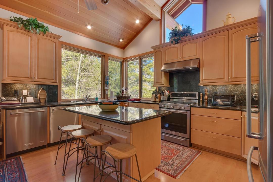 Photo of Kitchen in Alpine Meadows