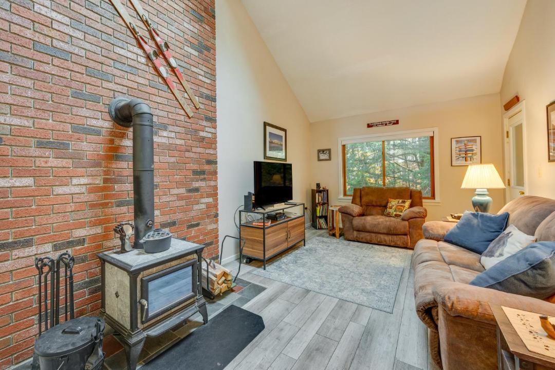 Photo of Others in Bartlett