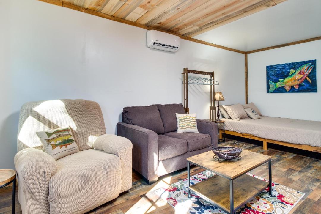 Photo of Livingroom in Lone Rock