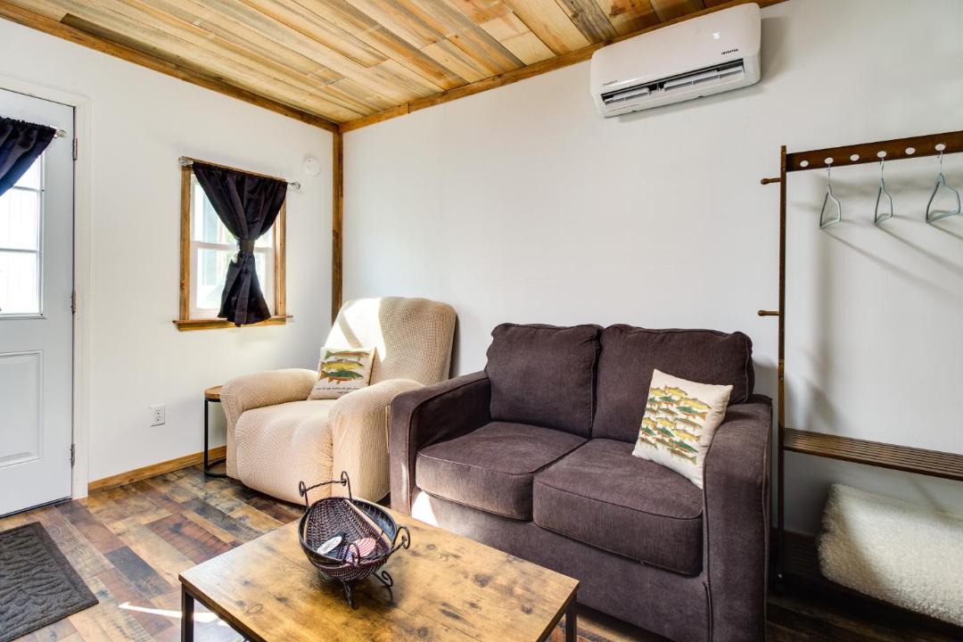 Photo of Livingroom in Lone Rock