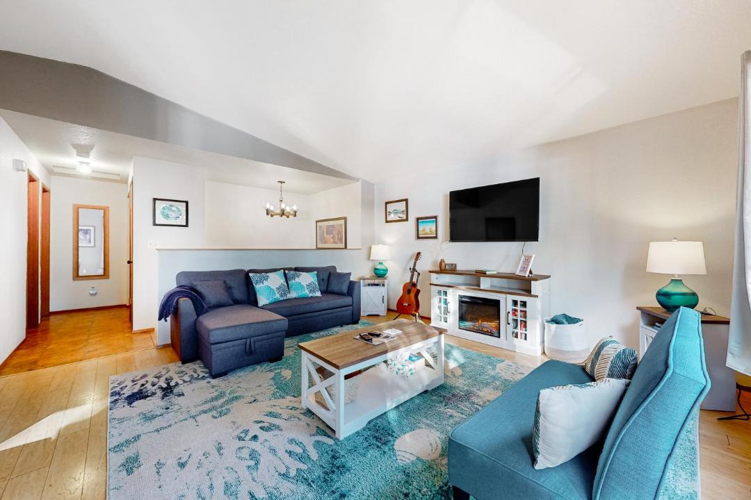 Photo of Livingroom in Grapeview