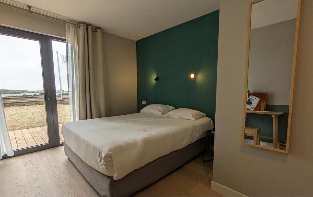 Photo of Bedroom in Plouguerneau