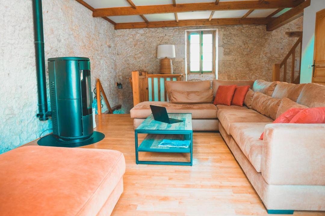 Photo of Livingroom in L'Isle-Bouzon