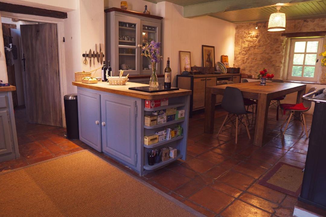 Photo of Kitchen in L'Isle-Bouzon