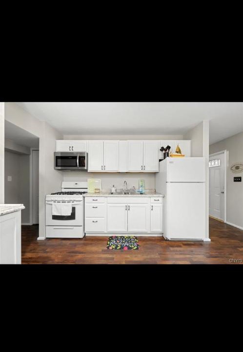 Photo of Others in Verona Beach