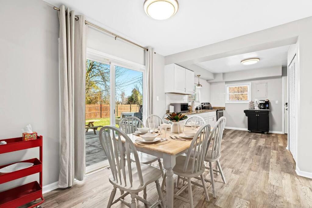 Photo of Livingroom in Anchorville