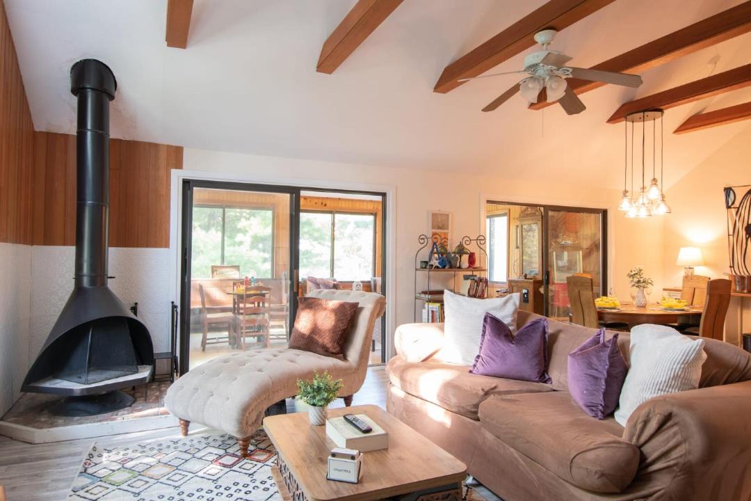 Photo of Livingroom in Centerville