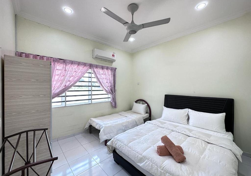 Photo of Bedroom in Kampung Changkat Karah