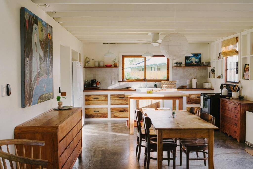 Photo of Kitchen in Kahaluu Bay
