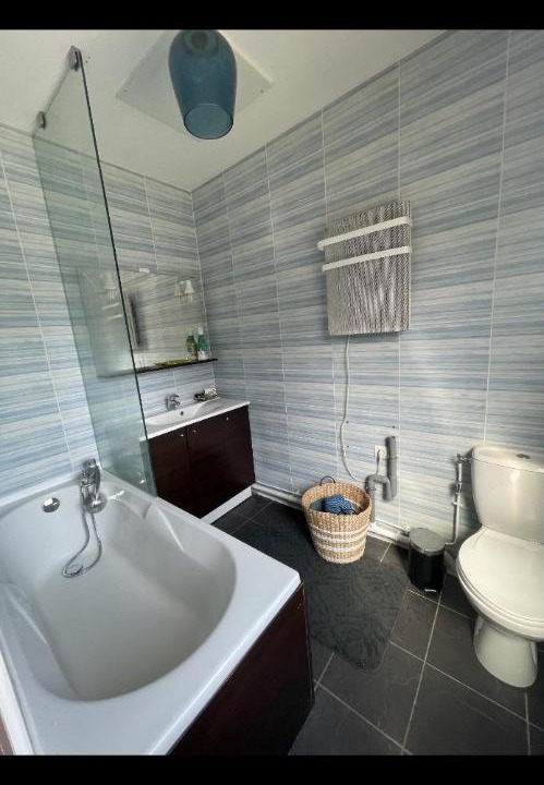 Photo of Bathroom in Urvillers