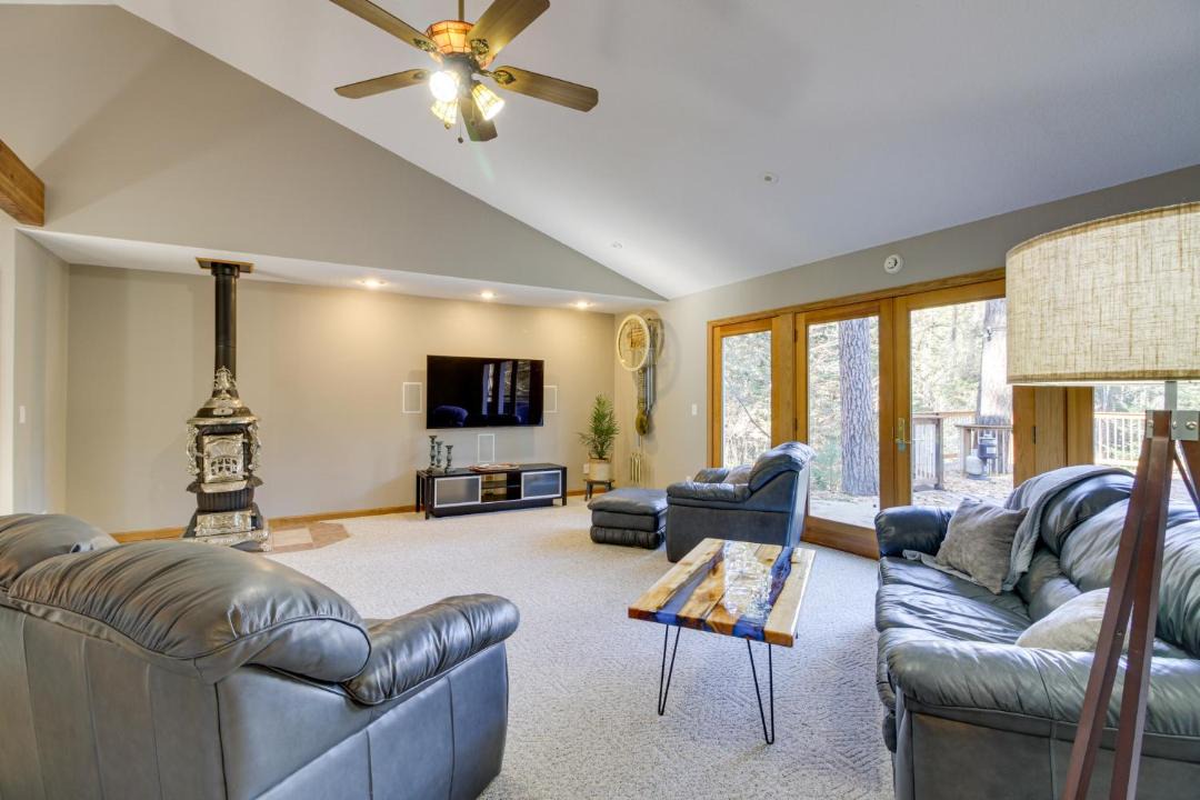 Photo of Livingroom in Hibbing